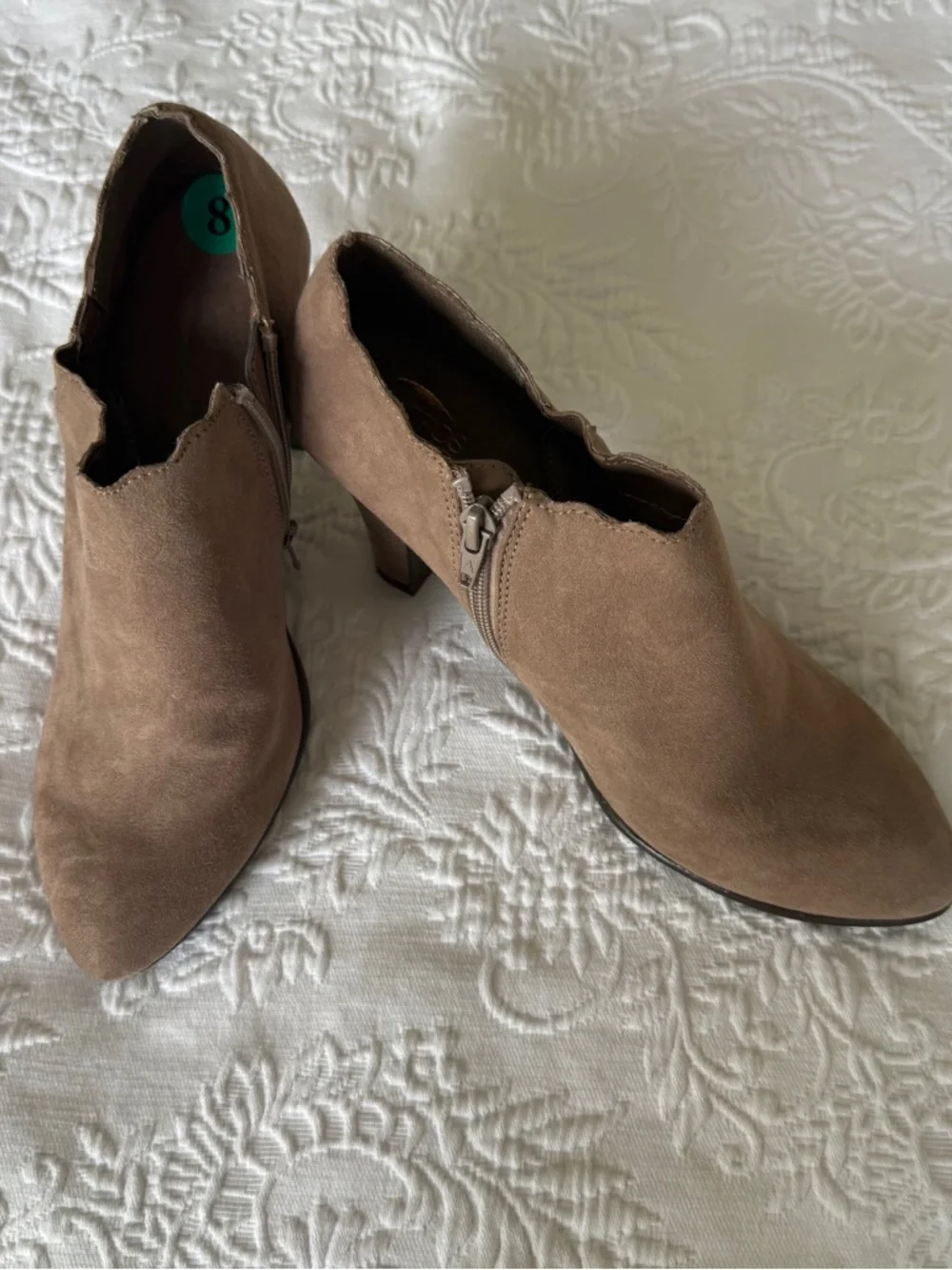 Aerosoles Faux Taupe Suede Ankle Booties - size 8